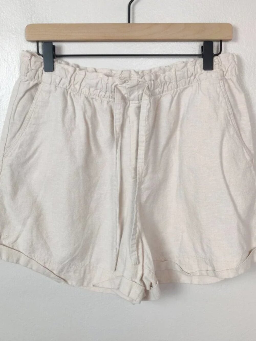 Uniqlo Beige Cotton Linen Blend Shorts XS